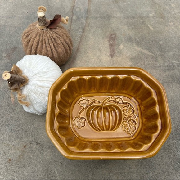 Crate & Barrel Ceramic Stoneware Fall Pumpkin Bread Cake Baking Jello Mold Decor - Picture 1 of 5
